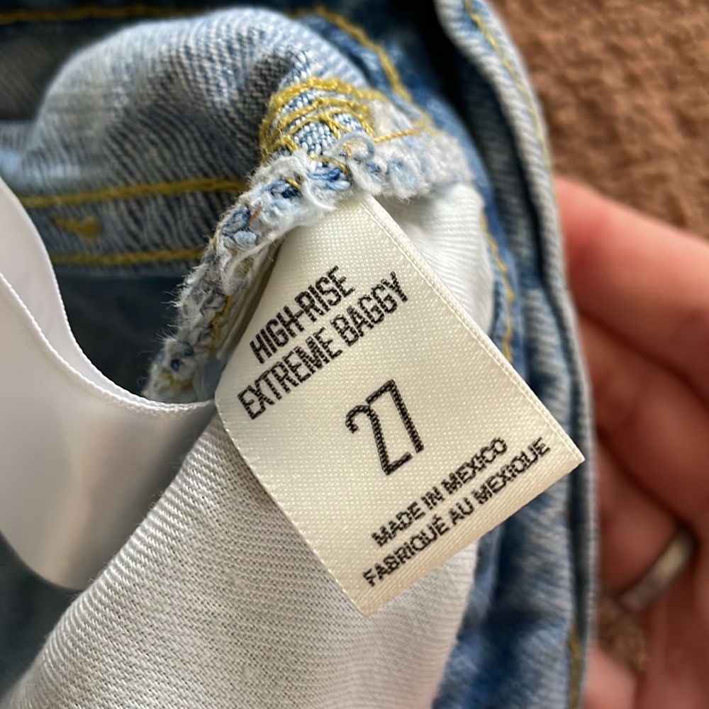 High Rise Butterfly Jeans - Picture 3 of 3